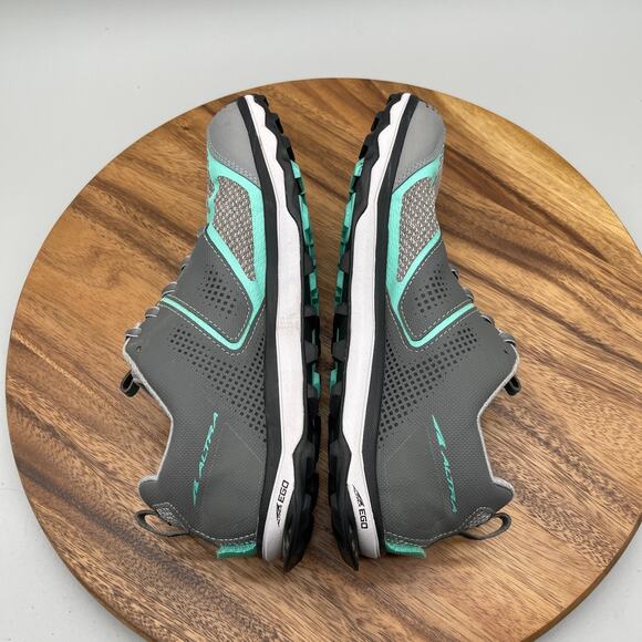 Altra Womens Lone Peak 5 Shoes Womens Size 10 Gray Trail Running Hiking Comfort - Picture 6 of 8